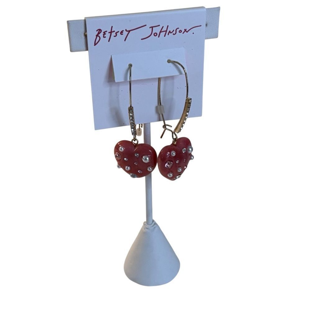 Betsey Johnson Pearly Pink Puffy Heart Dangle Earrings. - Picture 2 of 6